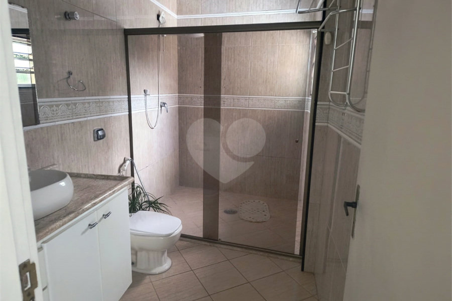 Sobrado à venda com 3 quartos, sendo 1 suíte,  em Vila Palmeiras, São Paulo, SP