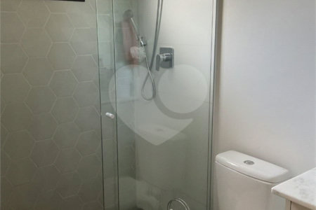 Casa à venda com 4 quartos, sendo 3 suítes,  no condomínio Vale da Santa Fé, Vinhedo - SP
