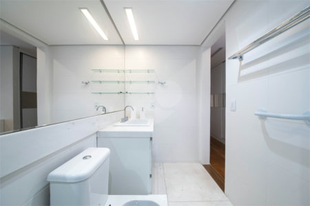 Apartamento à venda com 3 quartos, sendo 2 suítes, em Vila Mariana, São Paulo, SP