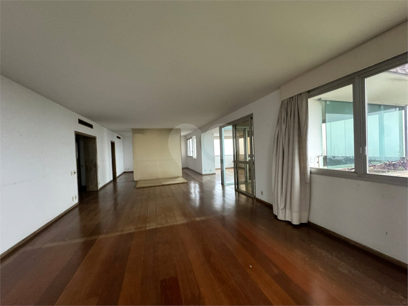Apartamento à venda com 4 suítes em Jardim Marajoara, São Paulo, SP