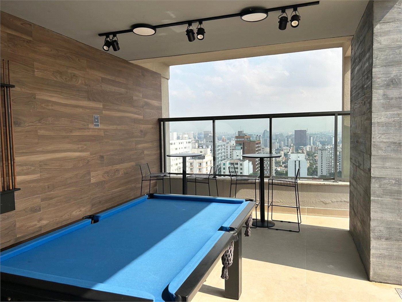 Apartamento à venda com 1 suíte em Cerqueira César, São Paulo, SP