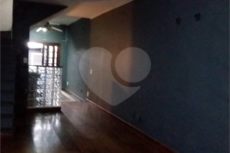 Sobrado à venda com 3 quartos em Moema, São Paulo, SP
