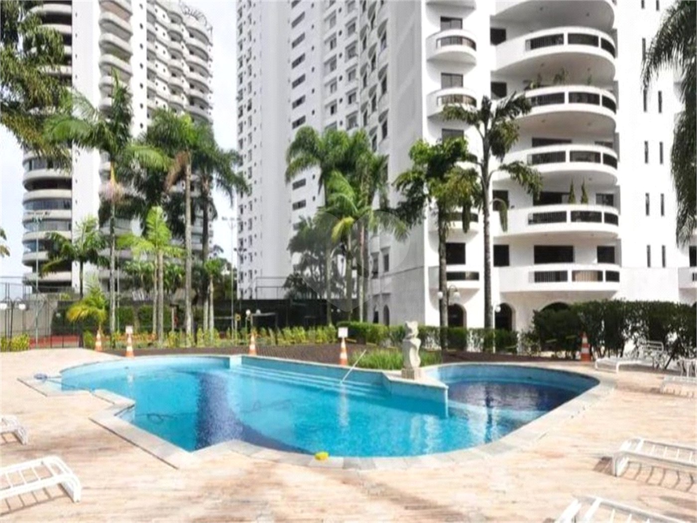 Apartamento à venda com 4 suítes em Vila Suzana, São Paulo, SP