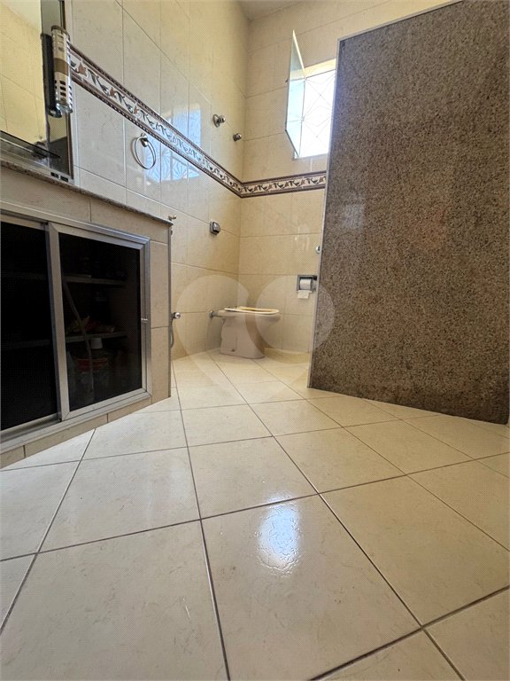 Casa Térrea à venda com 3 quartos em Campo Grande, Rio de Janeiro, RJ