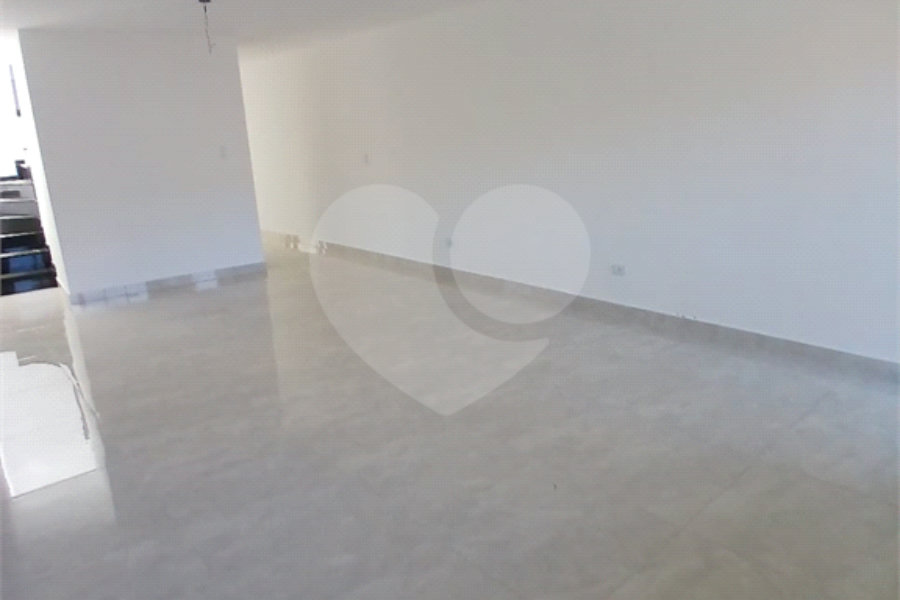 Sobrado à venda com 3 suítes em Vila Guilherme, São Paulo, SP