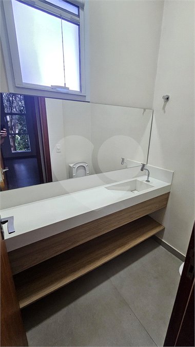 Casa para alugar com 3 suítes no condomínio Dona Lucila, Indaiatuba - SP