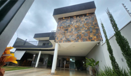 Sobrado à venda com 4 quartos, sendo 2 suítes,  em Jardim Botânico, Araraquara, SP