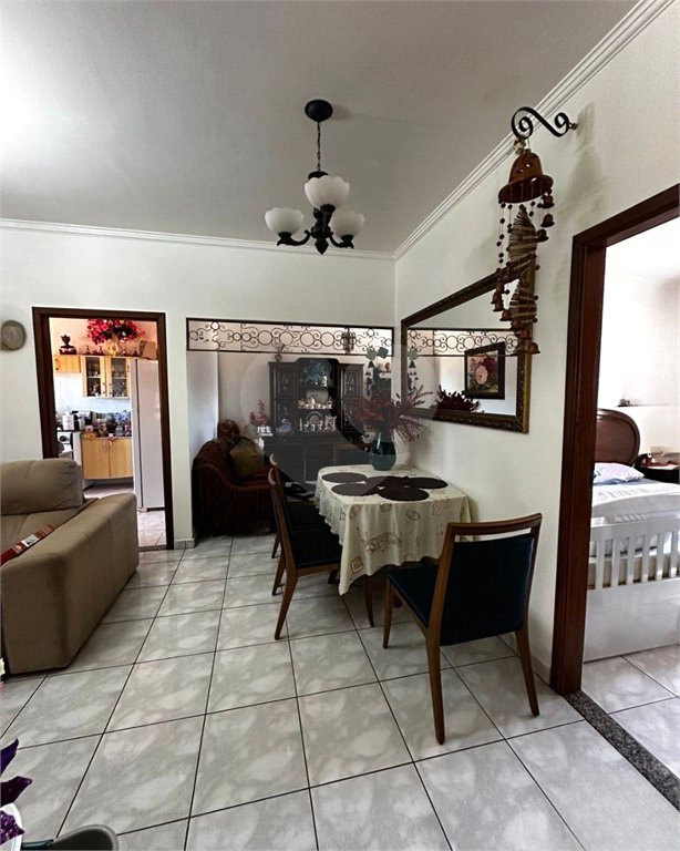 Sobrado à venda com 6 quartos, sendo 1 suíte, no Centro, Ponta Porã, MS