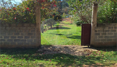 Chácara à venda ou para alugar com 3 quartos, sendo 1 suíte,  em Parque Residencial Itapeti, Mogi das Cruzes, SP