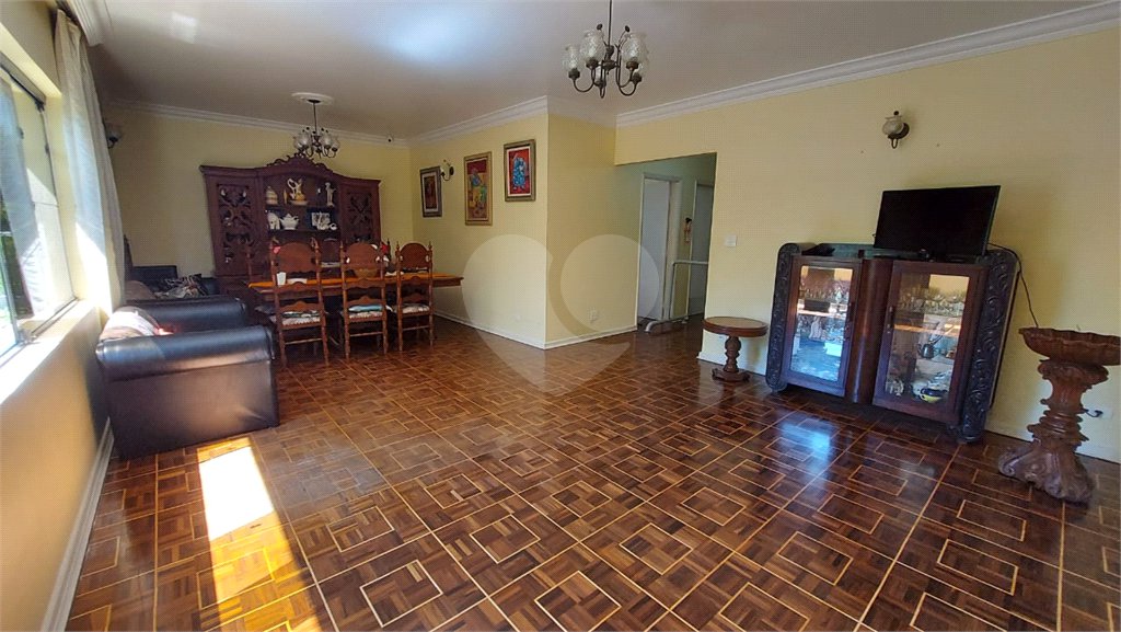 Casa à venda com 4 quartos, sendo 2 suítes, em Jardim São Caetano, São Caetano do Sul, SP