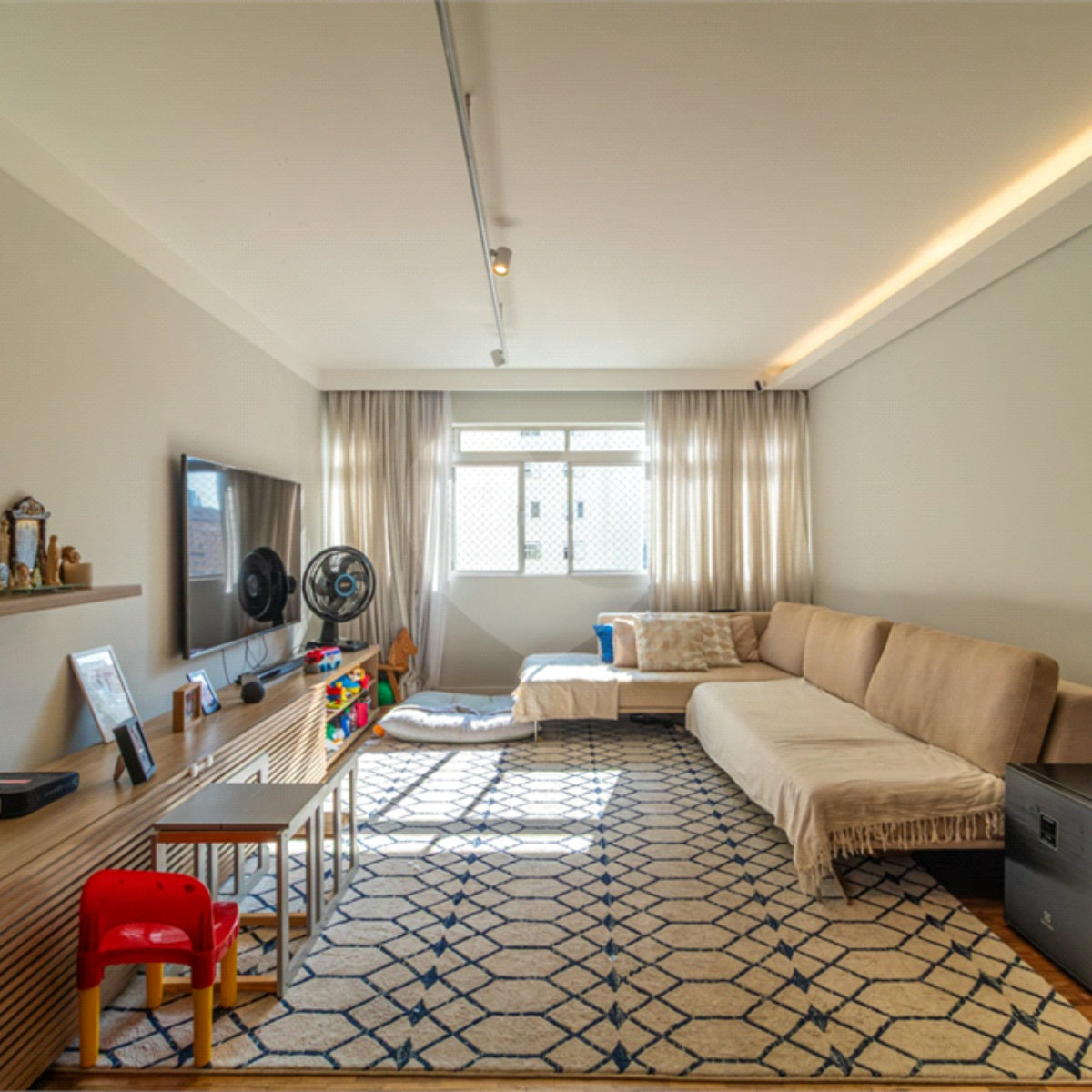 Apartamento à venda com 3 quartos, sendo 1 suíte, em Moema, São Paulo, SP