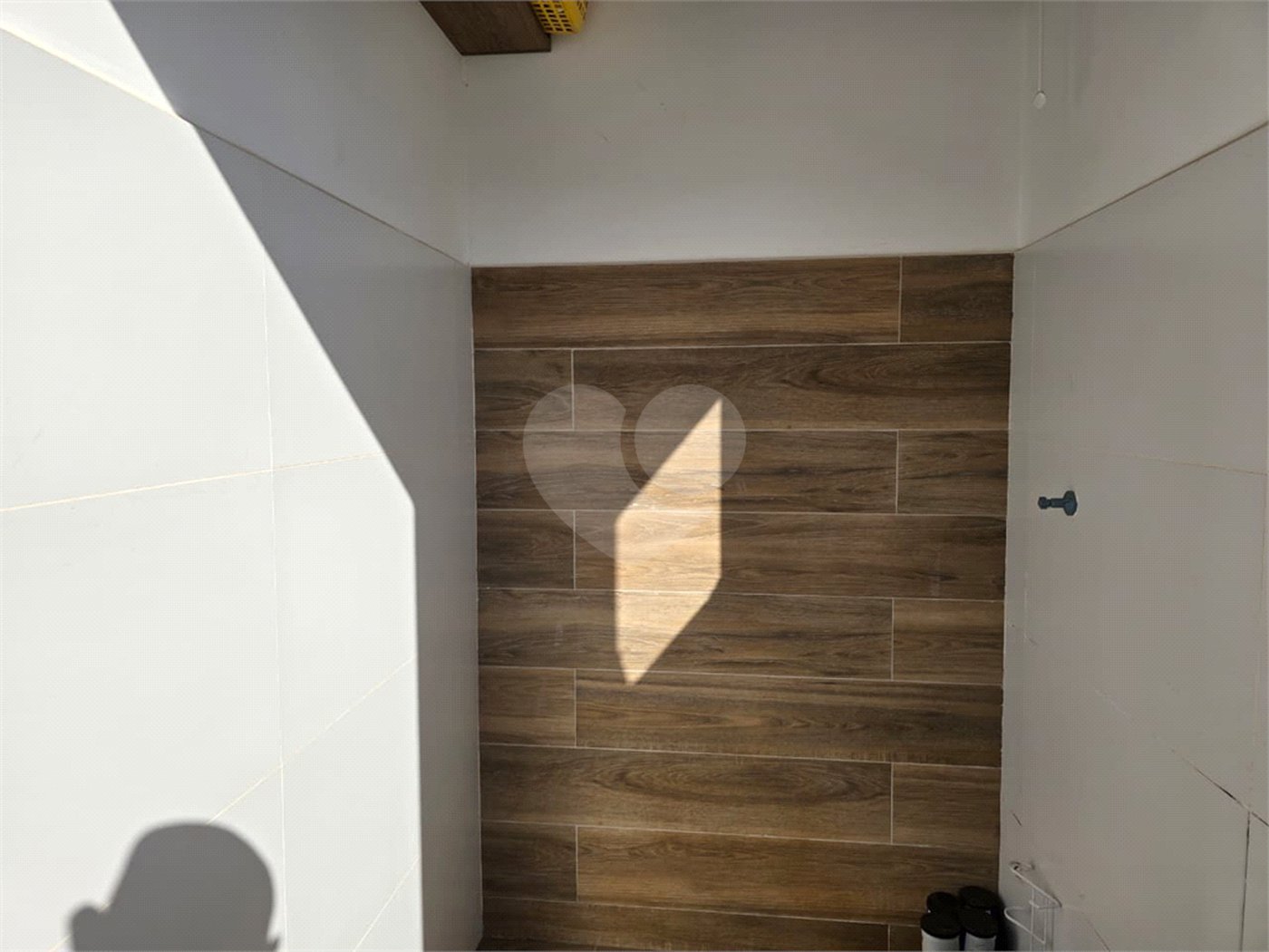 Casa à venda com 3 quartos, sendo 2 suítes, no condomínio Golden, Itapetininga - SP