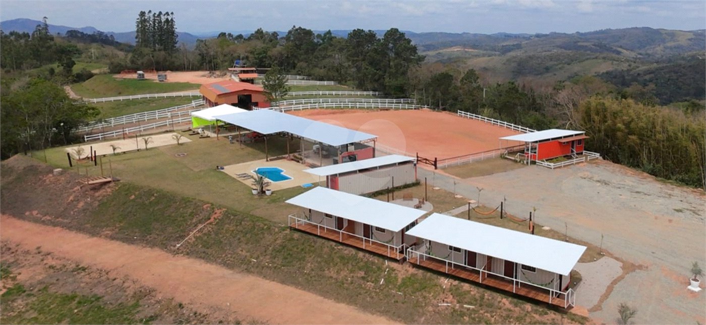 Sítio à venda com 7 quartos, sendo 6 suítes, em Jardim Guaçu, São Roque, SP