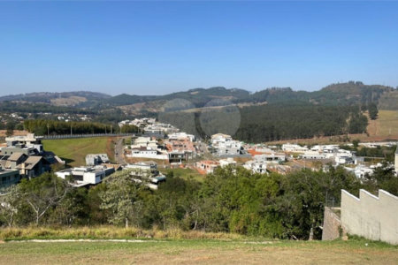 Terreno à venda em Condomínio Vale das Águas, Bragança Paulista, SP
