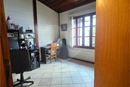 Casa à venda com 3 quartos, sendo 1 suíte, no condomínio Estância Marambaia, Vinhedo - SP
