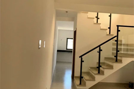 Casa à venda com 3 quartos, sendo 1 suíte,  no condomínio Villa D'este, Cotia - SP