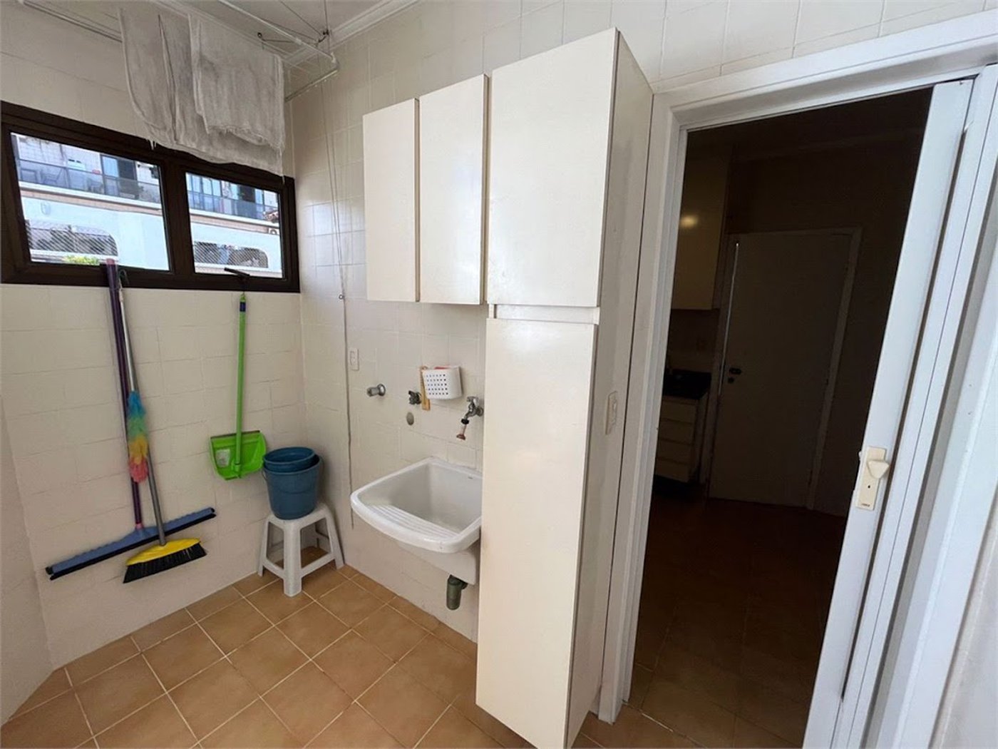 Apartamento com 4 dormitórios à venda, 259 m² por R$ 900.000,00 - Jardim Três Marias - Guarujá/SP