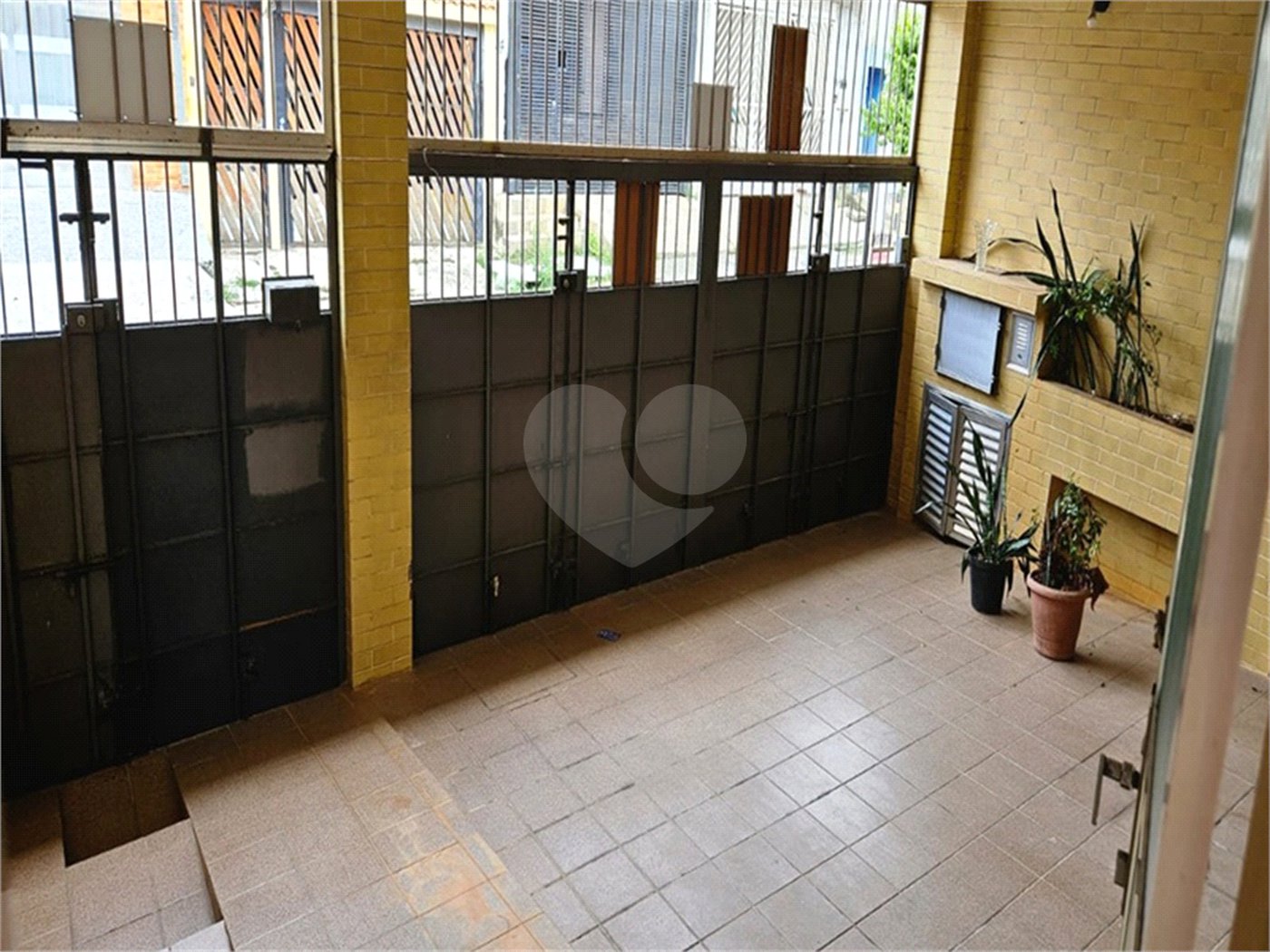 Casa à venda com 4 quartos, sendo 1 suíte, em Jaguara, São Paulo, SP