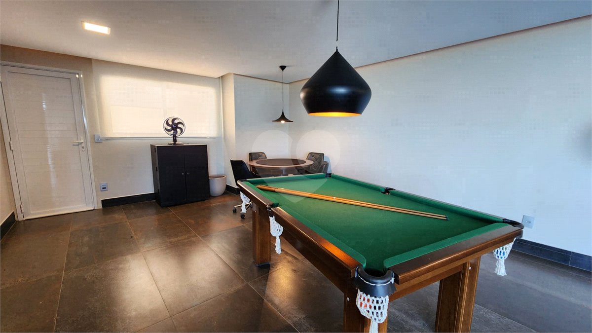 Casa à venda com 5 quartos, sendo 2 suítes, no condomínio Residencial Jardim Primavera, Louveira - SP