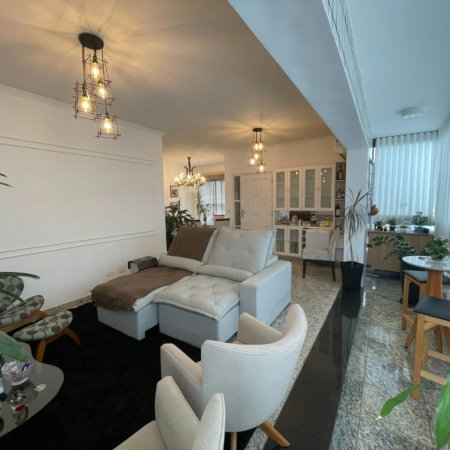 Apartamento 3 dormitórios com 2 suítes, 2 vagas demarcadas, no Embaré, Santos