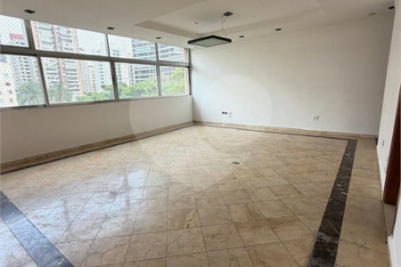 Apartamento à venda com 3 quartos, sendo 1 suíte, em Pinheiros, São Paulo, SP