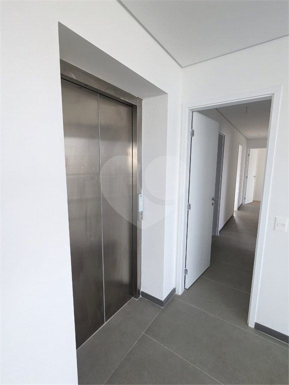 Apartamento à venda com 3 quartos, sendo 2 suítes, em Jardim das Acácias, São Paulo, SP