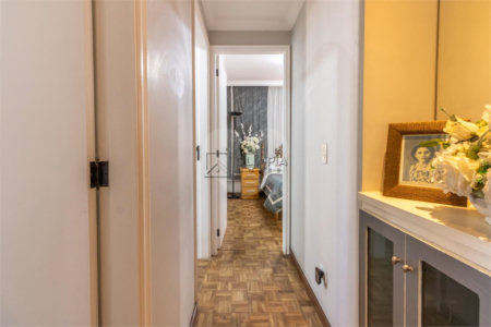 Apartamento à venda com 3 quartos, sendo 2 suítes, em Campo Belo, São Paulo, SP