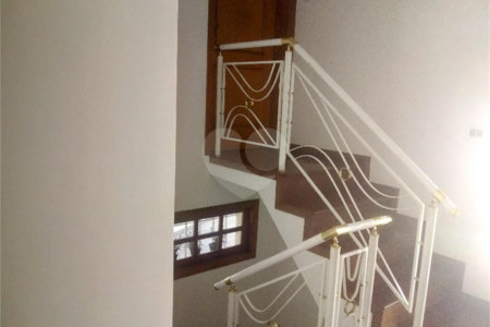 Casa Térrea à venda com 3 quartos, sendo 2 suítes, em Vila Rosália, Guarulhos, SP