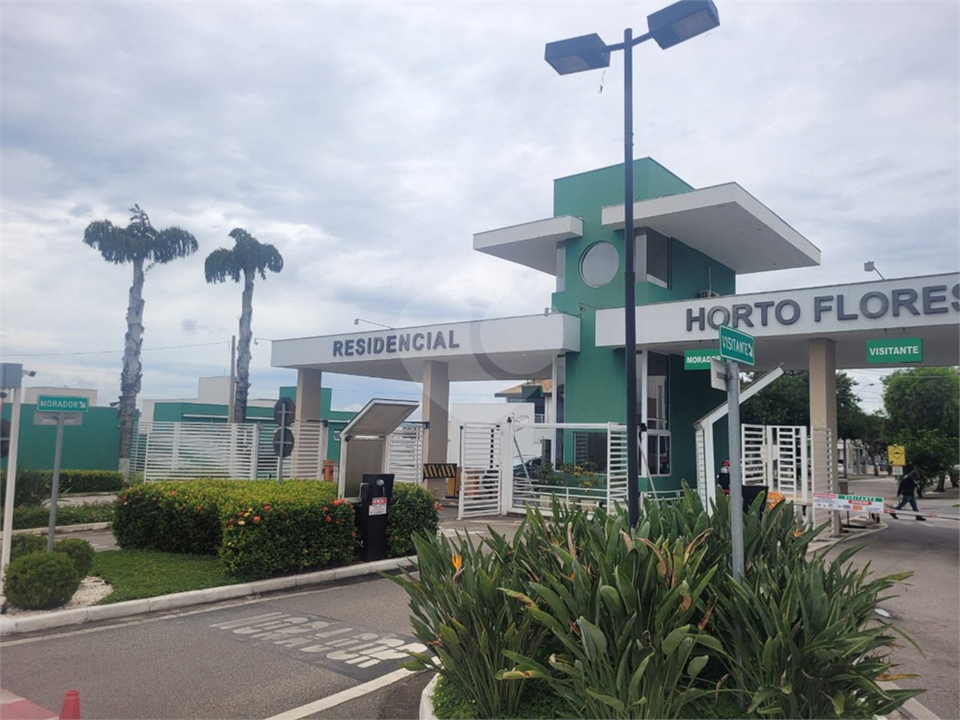Casa à venda com 3 suítes no condomínio Horto Florestal II, Sorocaba - SP