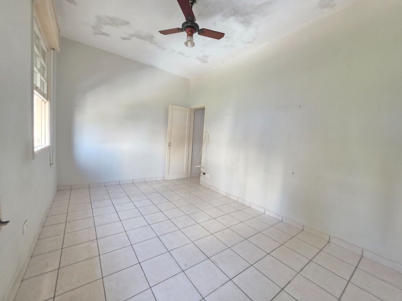 Sobrado com 3 dormitórios à venda, 129 m² por R$ 638.000,00 - Encruzilhada - Santos/SP