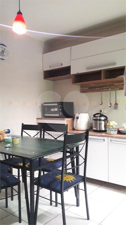 Casa à venda com 3 quartos, sendo 1 suíte,  no condomínio Jardim das Palmas, São Paulo - SP