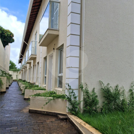 Casa à venda com 2 suítes no condomínio Residencial Vila de Motalegre, São Paulo - SP