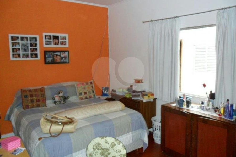 Sobrado à venda com 4 quartos, sendo 1 suíte, em Santana, São Paulo, SP