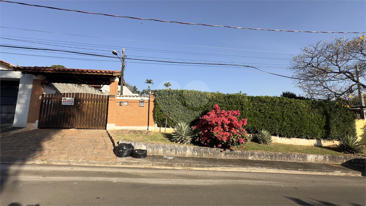 Casa à venda ou para alugar com 2 quartos, sendo 1 suíte, no condomínio Acmti - Colinas do Mosteiro, Terras de Itaici e Recanto dos Pássaros, Indaiatuba - SP