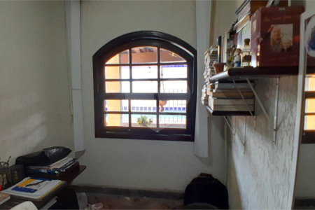 Casa à venda com 4 quartos, sendo 1 suíte, em Bangu, Rio de Janeiro, RJ