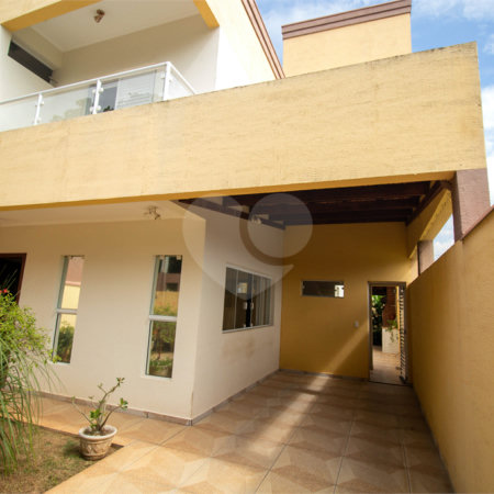 Casa à venda com 3 quartos, sendo 1 suíte, em Jardim Bela Vista, Araçariguama, SP