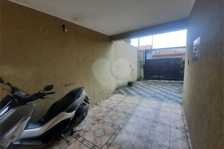 Casa à venda com 3 quartos, sendo 1 suíte, em Parque Santo Antônio, Guarulhos, SP