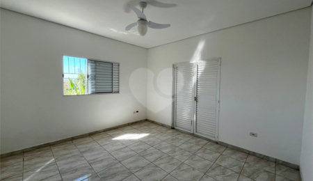 Casa à venda com 4 quartos, sendo 2 suítes, em Nova Cerejeira, Atibaia, SP