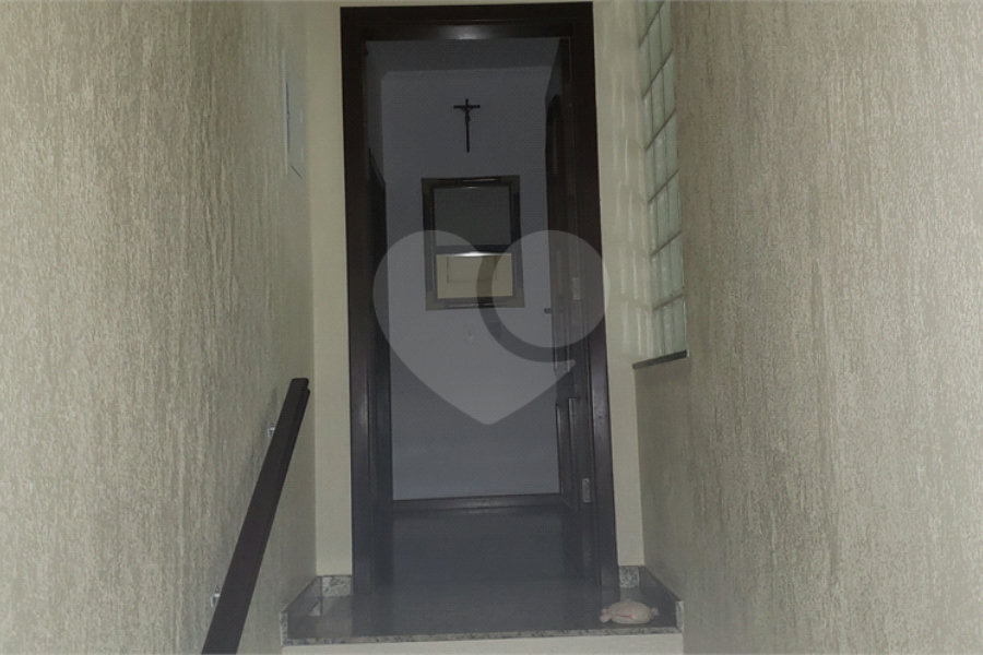 Casa à venda com 3 quartos, sendo 1 suíte, no condomínio Alpes da Cantareira, Mairiporã - SP