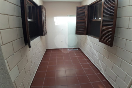Sobrado à venda com 3 quartos, sendo 1 suíte, em Tremembé, São Paulo, SP