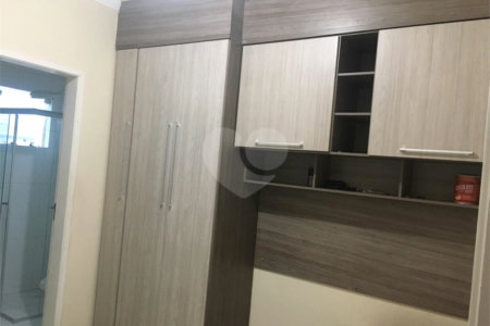 Sobrado à venda com 3 quartos, sendo 1 suíte, em Jardim Ana Rosa, São Paulo, SP