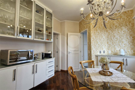 Apartamento à venda com 4 suítes em Moema, São Paulo, SP