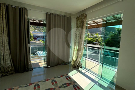 Casa à venda com 4 quartos, sendo 3 suítes,  em Tucuns, Armação dos Búzios, RJ
