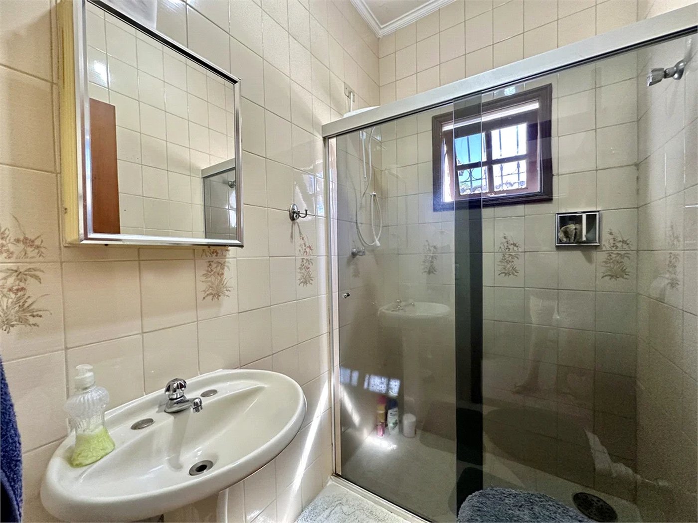 Casa à venda com 5 quartos, sendo 4 suítes, no condomínio Parque dos Príncipes, São Paulo - SP
