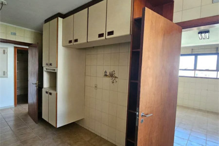 Apartamento à venda com 4 quartos, sendo 2 suítes, em Jardim Parque Morumbi, São Paulo, SP