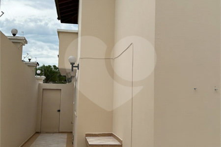 Casa para alugar com 3 suítes no condomínio Jardim Siriema, Atibaia - SP
