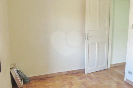 Sobrado à venda com 2 quartos em Vila Gumercindo, São Paulo, SP