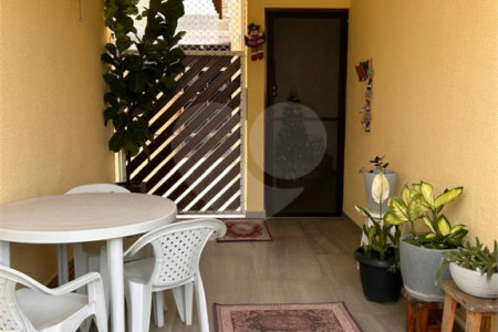 Casa à venda com 3 quartos, sendo 1 suíte,  no condomínio Jardim Europa, Mogi das Cruzes - SP