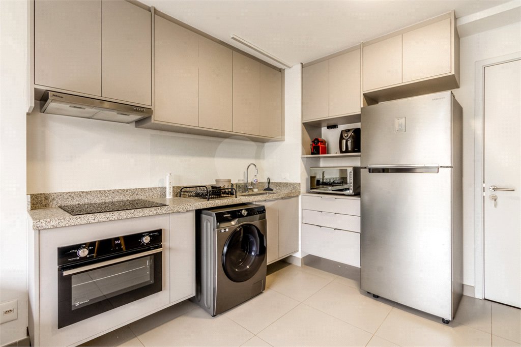 Apartamento à venda ou para alugar com 1 suíte em Jardim das Bandeiras, São Paulo, SP