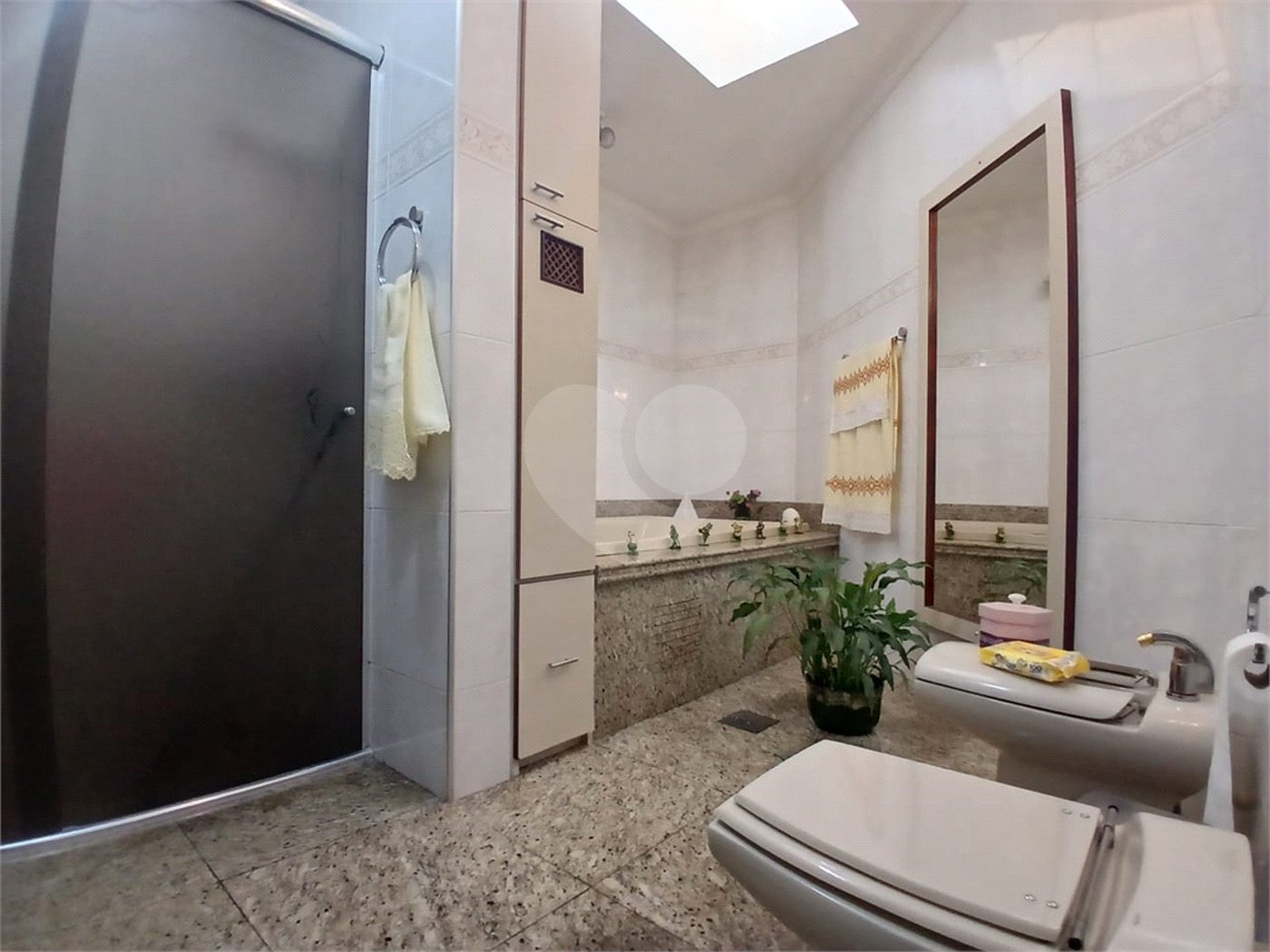 Casa à venda com 3 quartos, sendo 1 suíte,  em Esplanada Mendes Moraes, São Roque, SP